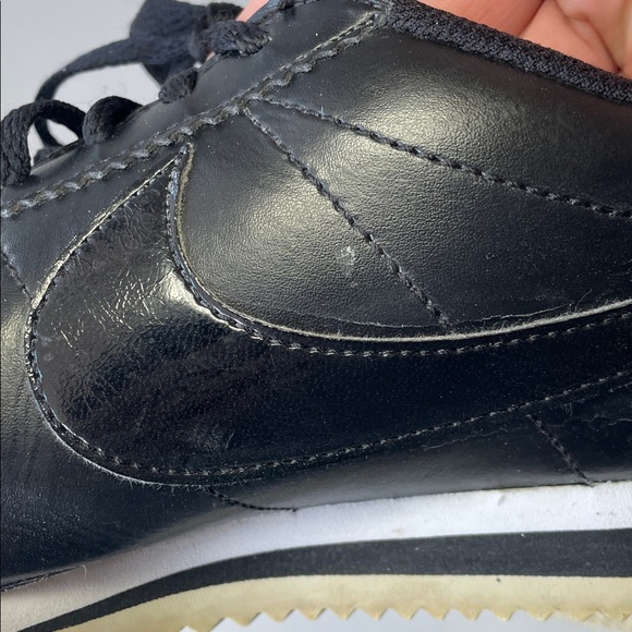 Nike ‘Classic Cortez' Black Leather women’s sneakers size 10 - Picture 14 of 16